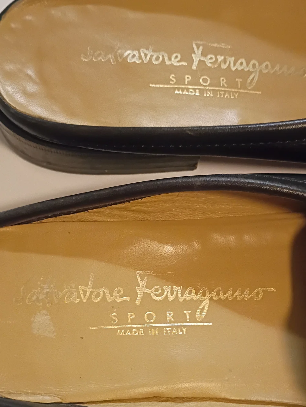 Salvatore Ferragamo Black Leather Slip-On Loafers with Gold Accent Old Money 7.5
